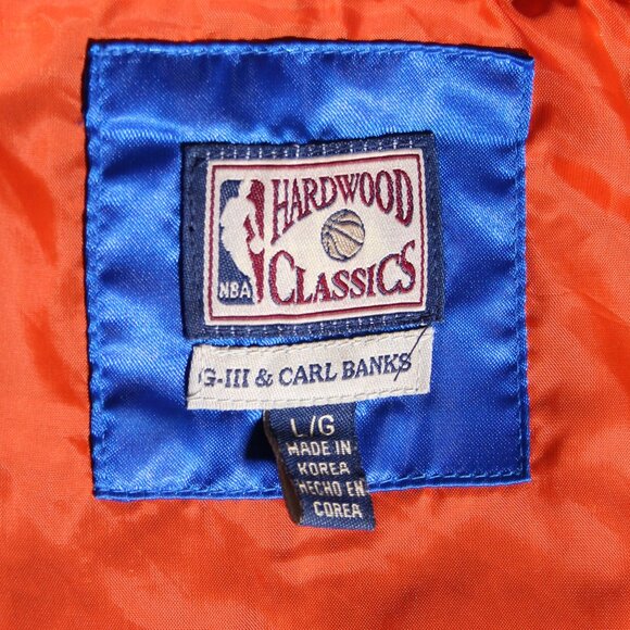 New York Knicks Hardwood Classics Women's Bomber Jacket (L) - Picture 3 of 11